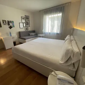 4* Hotel Pol & Grace